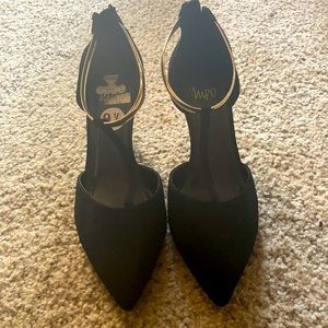 Black Close Toed Heels